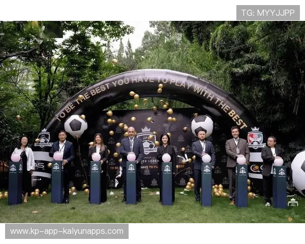 俱乐部在青训基地发现潜力新星并予以重点培养,俱乐部青训条件